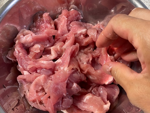豚肉（肉類薄切り）の下処理